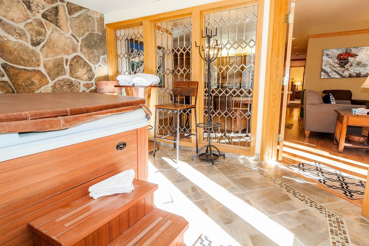 Huoneisto, 3 makuuhuonetta | Yksilöllisesti sisustettu, yksilöllisesti kalustettu