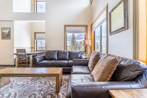 TV - Slopeside #2772 (Keystone)