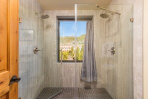 Apartment (2 Bedrooms) | Bathroom | Towels - Slopeside #2772 (Keystone)