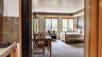 Studio, 2 Queen Beds | 2 bedrooms, individually decorated, individually furnished, bed sheets