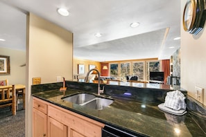 Apartment (4 Bedrooms) | Exterior