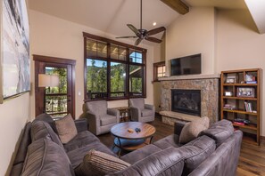 Villa (3 Bedrooms) | Living area | TV, fireplace, books - Alders #801 (Keystone)