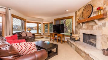 Condo, 2 Bedrooms | Living room | TV