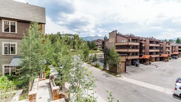 Lejlighed (2 Bedrooms) | Udendørsområde