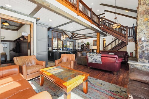 Soda Ridge 1608 by Summit County Mountain Retreats