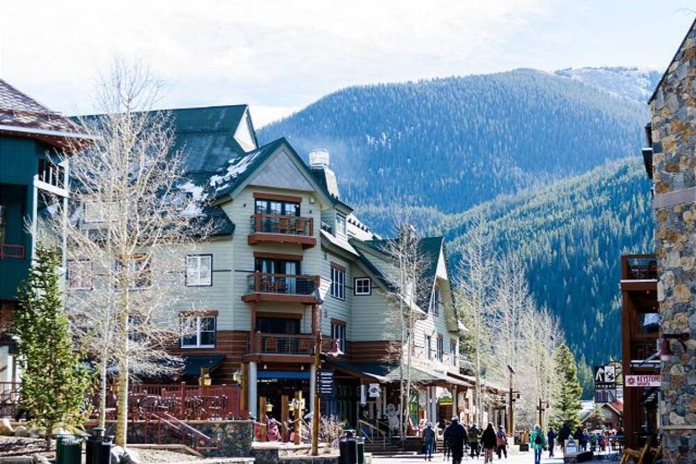 River Run Townhomes by Summit County Mountain Retreats