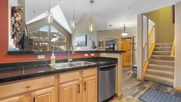 Apartment (3 Bedrooms) | Exterior