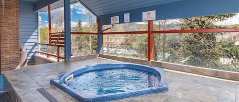 Condo (0 Bedroom) | Servicio de la propiedad