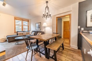 Dining - Silver Mill by Summit County Mountain Retreats (Keystone)