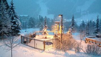 Condo, 2 Bedrooms | Exterior