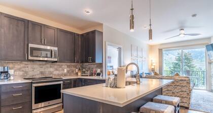 Sail Lofts by Summit County Mountain Retreats