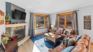 Studio (2 Bedrooms) | Fasade