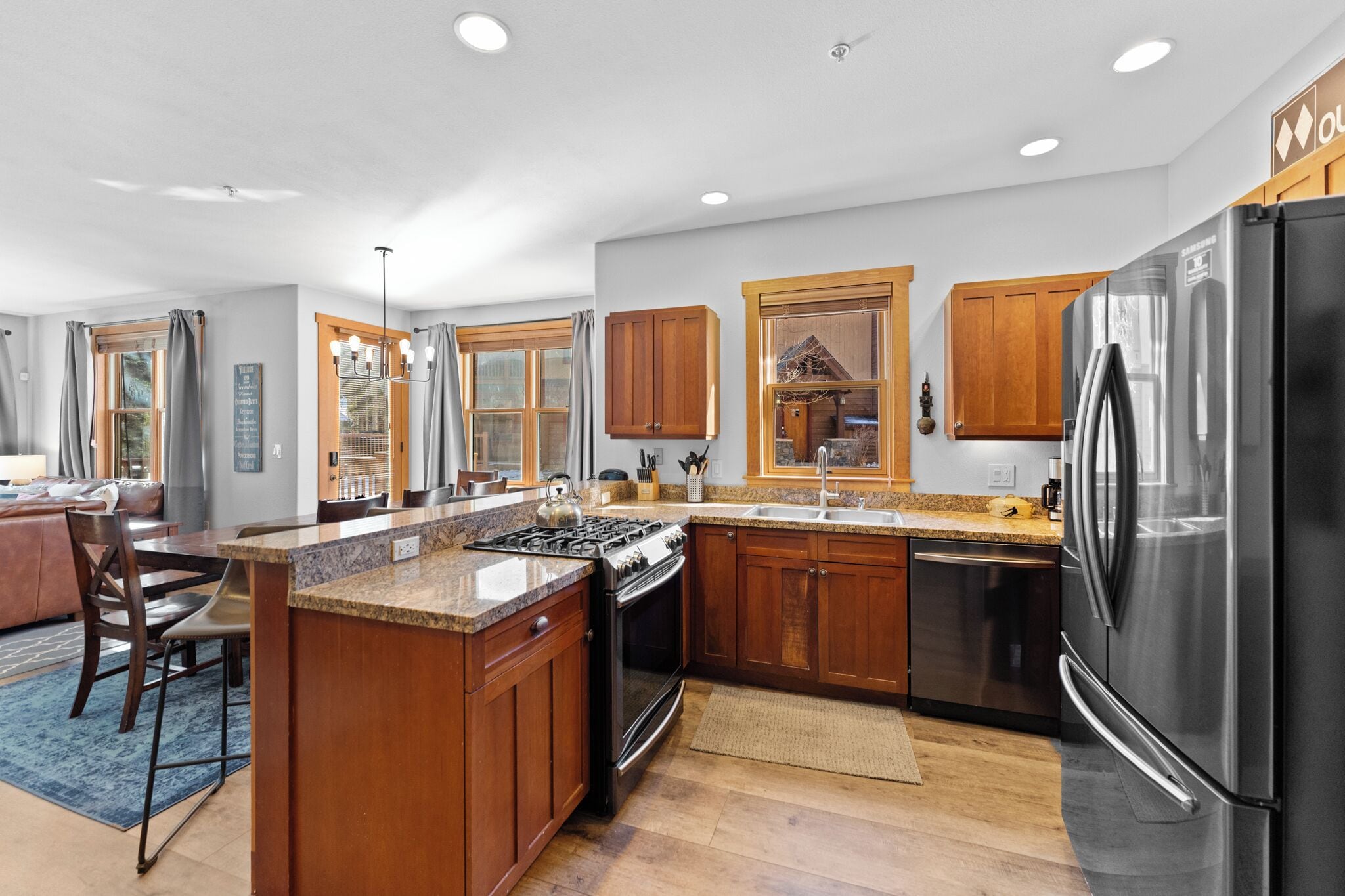 Studio (2 Bedrooms) | Property amenity