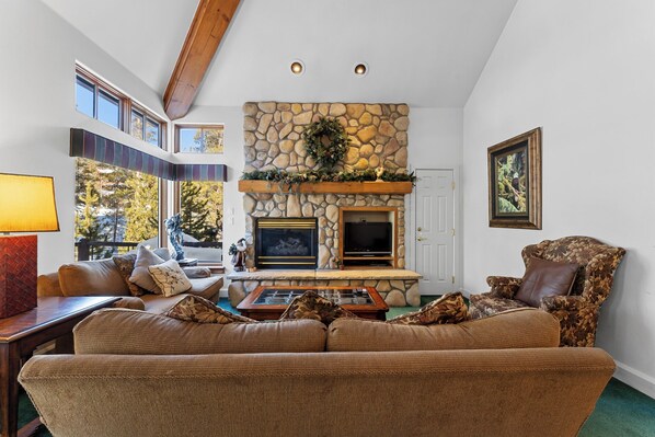 Villa (4 Bedrooms) | Exterior