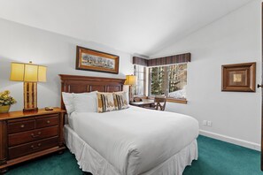 Villa (4 Bedrooms) | Exterior