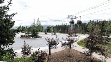 Condo (2 Bedrooms) | Property amenity