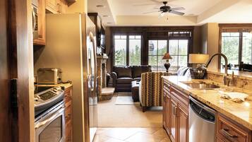 Apartment (2 Bedrooms) | Front of property