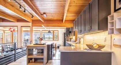 Tennis Townhome #1337 by Summit County Mountain Retreats