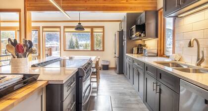 Tennis Townhome #1337 by Summit County Mountain Retreats