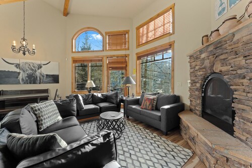 Rasor Court #20 by Summit County Mountain Retreats
