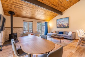Townhome, 3 Bedrooms | Dining