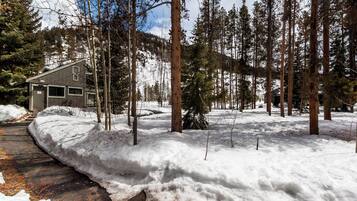 Villa (3 Bedrooms) | Exterior