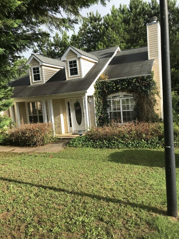 المنشأة من الخارج