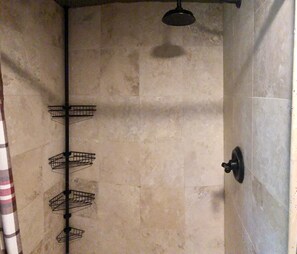 Hair dryer, towels - Poconos ~Cottage in the Woods~ Monthly Vacation Rental (East Stroudsburg)