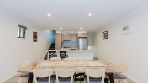 Dining - Northstar - 10/17 Kirwan Close (Jindabyne)