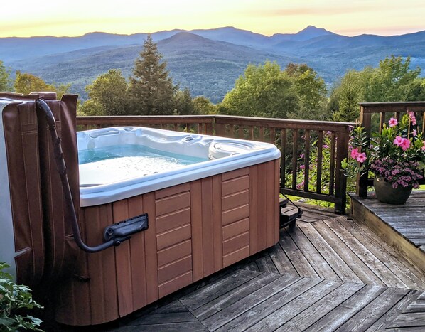 Outdoor spa tub - Mountain views, luxurious surroundings, nearby skiing, and a hot tub! (Moretown)