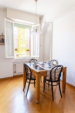 Dining - Guggenheim Apartment (Venezia)