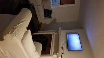 2 Schlafzimmer, Schreibtisch, BĂŒgeleisen/BĂŒgelbrett, kostenloses WLAN