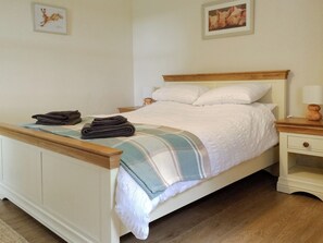 2 bedrooms, free WiFi, bed sheets - Cauldside West Cottage (Dunbar)