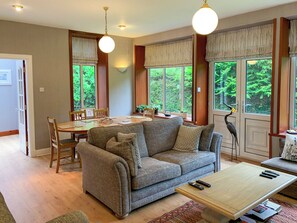 Unclassified image, 3 of 13, button - The Coyles - UK31466 (Ballater)