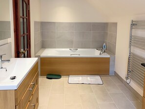 Unclassified image, 2 of 13, button