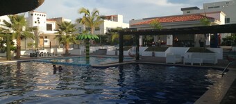 Ground floor apartment totally new and furnished, private, pool, barbecue, games