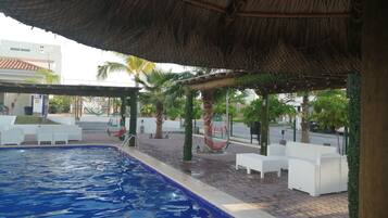 Udendørs pool