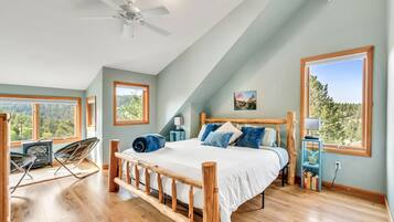 3 bedrooms, desk, iron/ironing board, WiFi