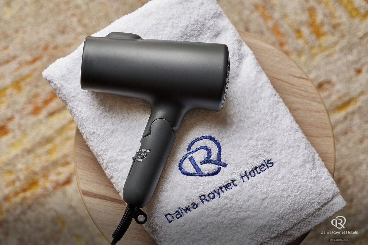 1 bedroom, down duvets, in-room safe, desk