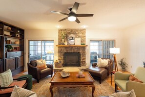 Smart TV, fireplace, table tennis
