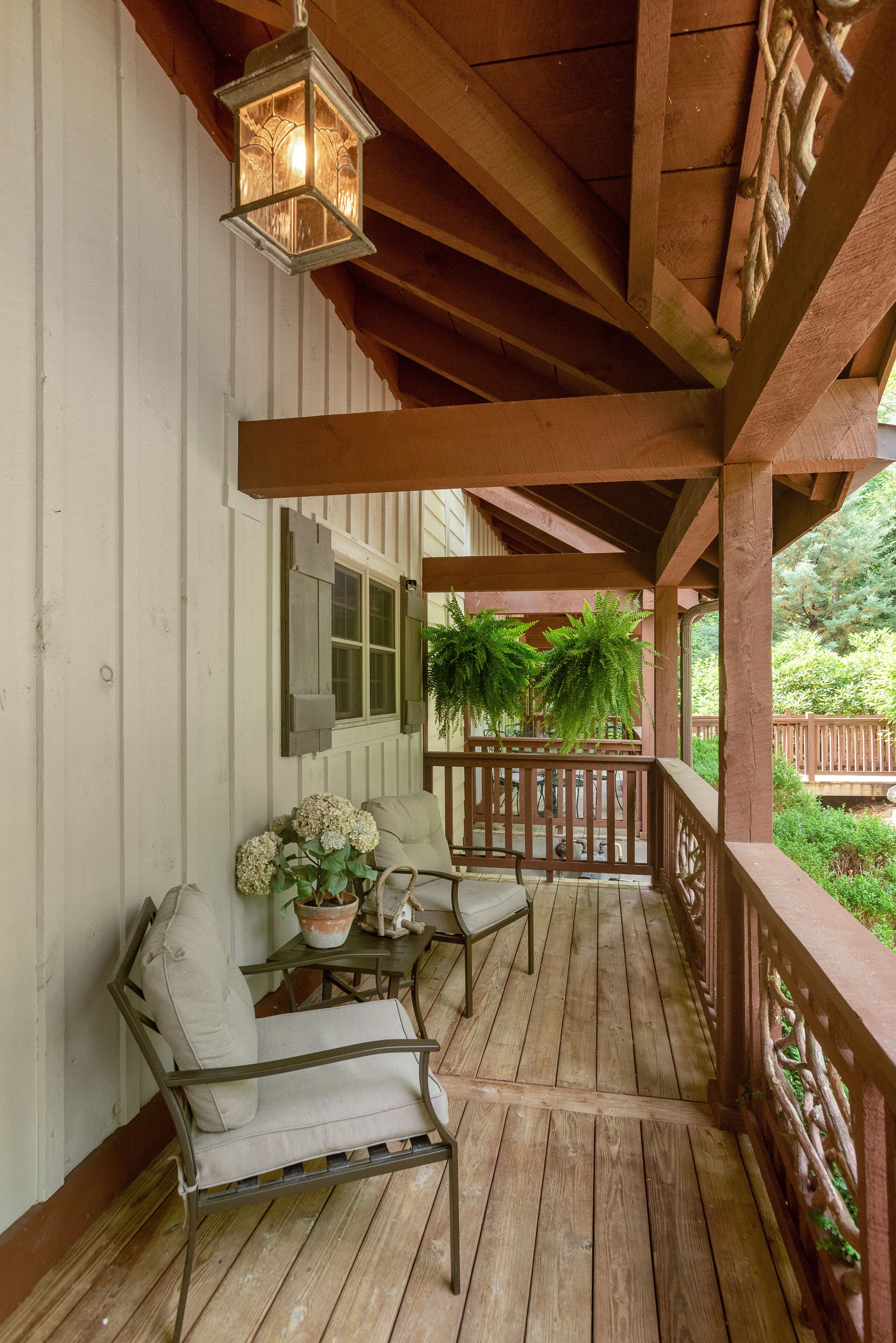 Horsepasture River Townhome- Walk to Amenities and Restaurants!