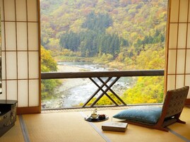 Quarto tradicional, para não fumantes, vista para o vale (Annex, for 4 Guests, HOUZAN) | Terraço/pátio