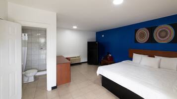 Standard Room, 1 King Bed, Non Smoking, Refrigerator & Microwave