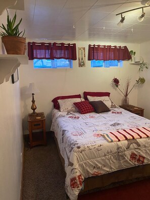 1 bedroom, in-room safe, desk, free WiFi
