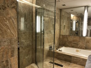 Suite, Smoking | Bathroom | Free toiletries, hair dryer, slippers, electronic bidet
