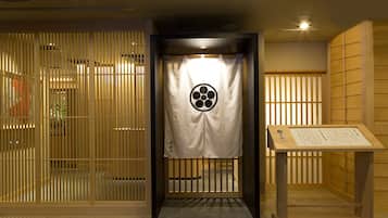 3 間餐廳;供應早餐