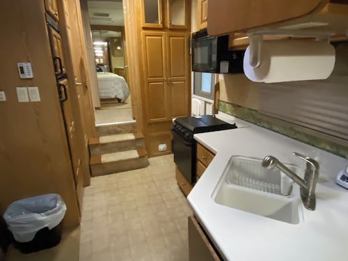 Platte - 37ft RV Camper in the Woods with Fire pit &  Hot Tub Access