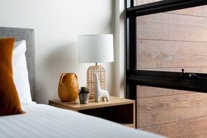 Three Bedroom Townhouse With Parking | 3 kamar tidur dan didekorasi berbeda-beda