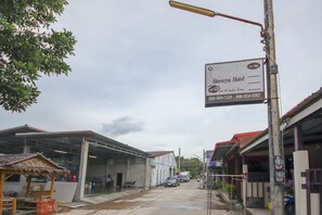 Esterni