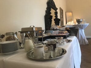 Dagelijks ontbijtbuffet (toeslag)